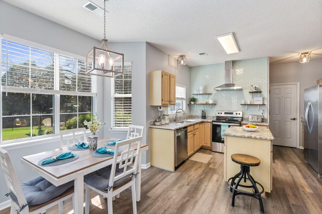 3500 Forest Glen Drive, Charleston, SC 29414