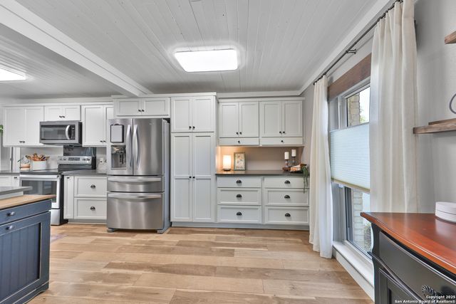 7203 Forest Mont, San Antonio, TX 78240