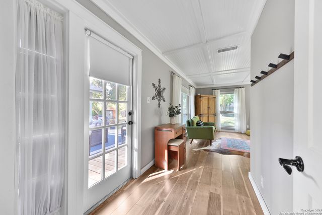 7203 Forest Mont, San Antonio, TX 78240