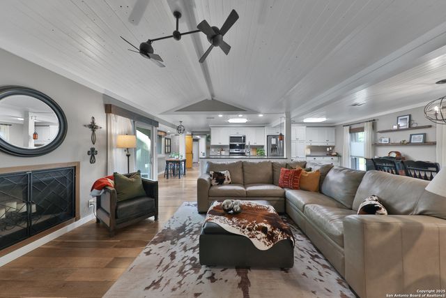 7203 Forest Mont, San Antonio, TX 78240