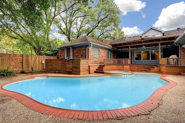 9415 Endicott Lane, Houston, TX 77096