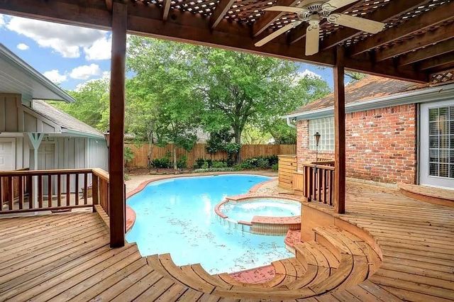 9415 Endicott Lane, Houston, TX 77096