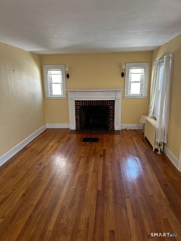 28 Hobbie Street, Stamford, CT 06902