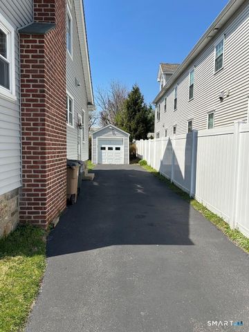 28 Hobbie Street, Stamford, CT 06902