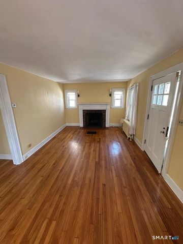 28 Hobbie Street, Stamford, CT 06902