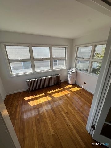28 Hobbie Street, Stamford, CT 06902