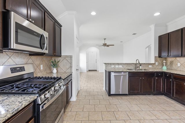 5621 Little Theater BND, Austin, TX 78747