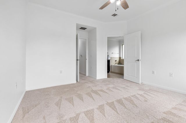 5621 Little Theater BND, Austin, TX 78747