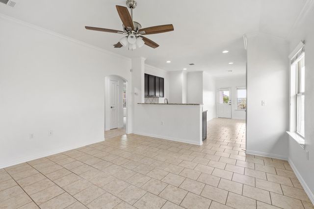 5621 Little Theater BND, Austin, TX 78747