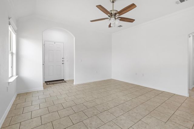 5621 Little Theater BND, Austin, TX 78747