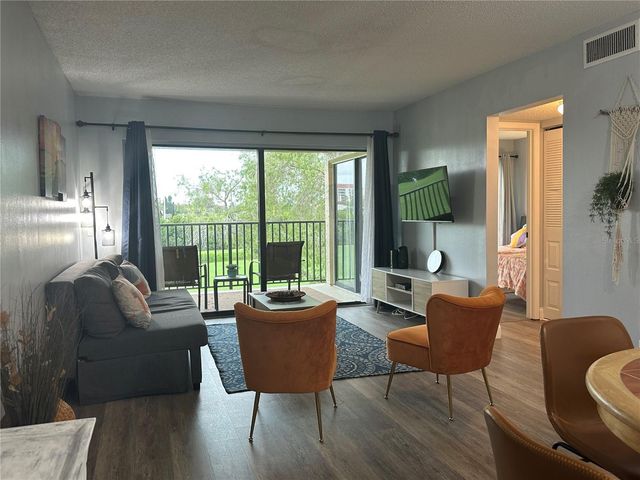 6335 PALMA DEL MAR BOULEVARD S 221, St Petersburg, FL 33715