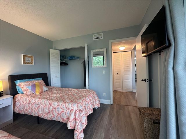6335 PALMA DEL MAR BOULEVARD S 221, St Petersburg, FL 33715