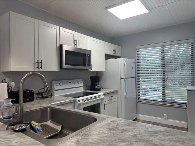 6335 PALMA DEL MAR BOULEVARD S 221, St Petersburg, FL 33715