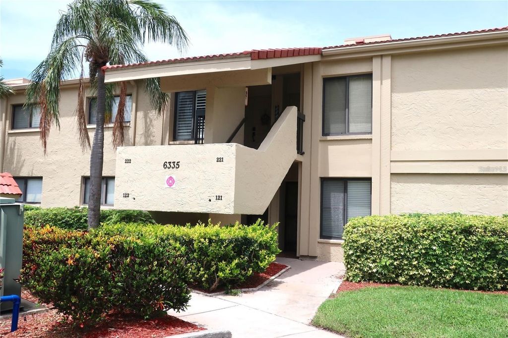 6335 PALMA DEL MAR BOULEVARD S 221, St Petersburg, FL 33715