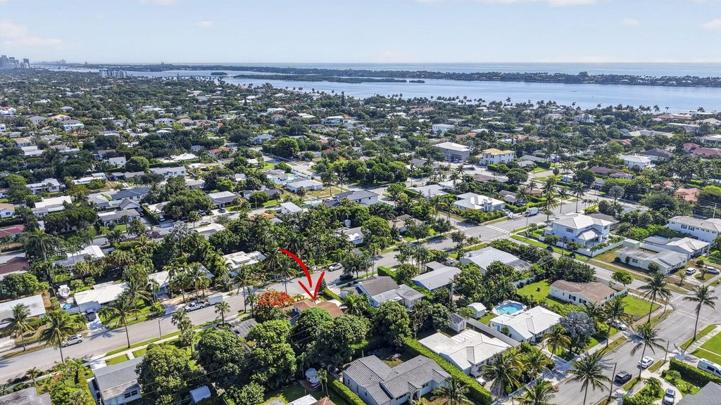 338 Hunter Street, West Palm Beach, FL 33405