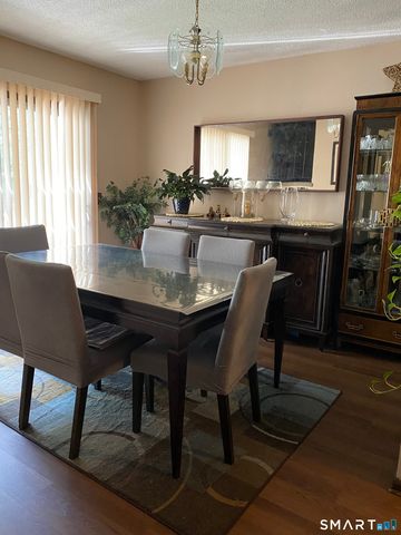 630 Longfellow Drive, Branford, CT 06405