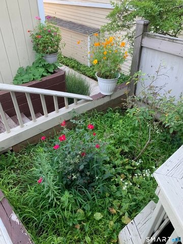 630 Longfellow Drive, Branford, CT 06405