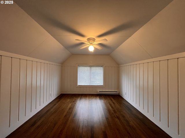 2014 E St, Vancouver, WA 98663