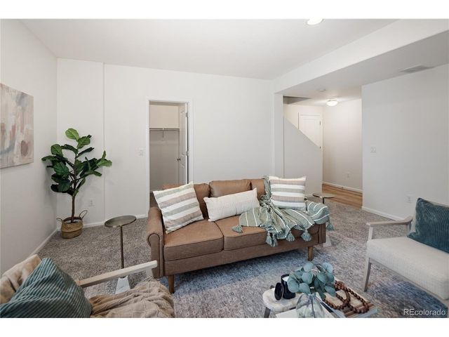 10218 Ridgegate Cir, Lone Tree, CO 80124