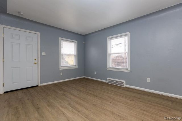 11635 Greenview Avenue, Detroit, MI 48228