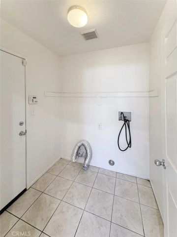 1040 E Avenue K11, Lancaster, CA 93535