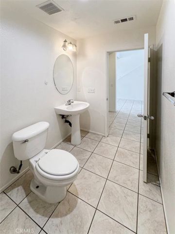 1040 E Avenue K11, Lancaster, CA 93535