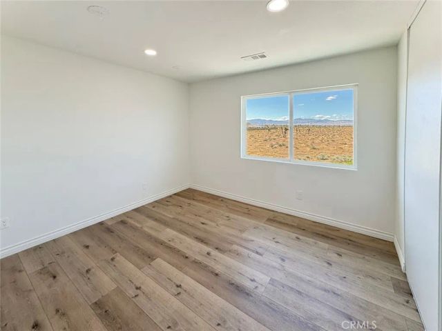 1040 E Avenue K11, Lancaster, CA 93535