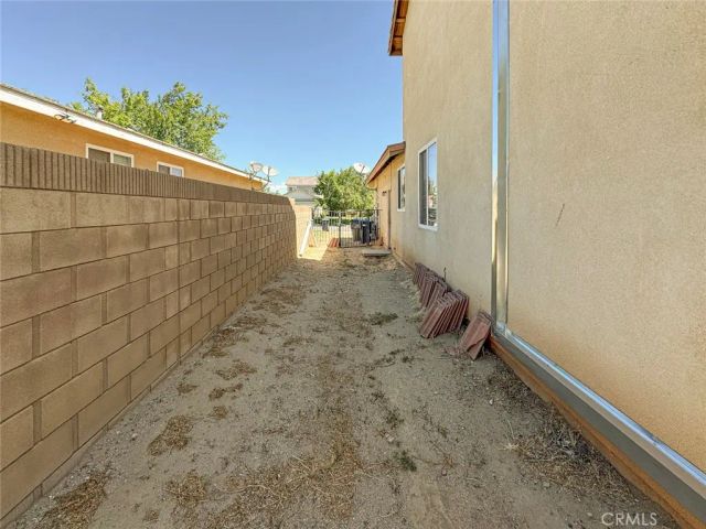 1040 E Avenue K11, Lancaster, CA 93535
