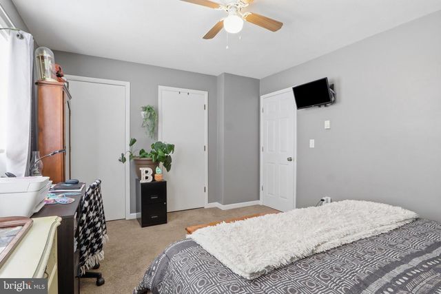 33 COMMERCE ST, New Oxford, PA 17350