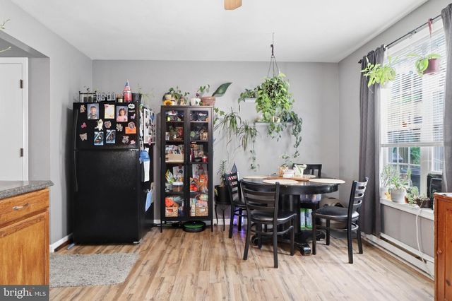 33 COMMERCE ST, New Oxford, PA 17350