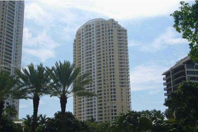 808 Brickell Key Dr 606, Miami, FL 33131