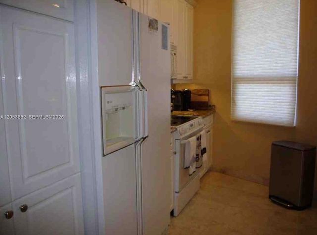 808 Brickell Key Dr 606, Miami, FL 33131