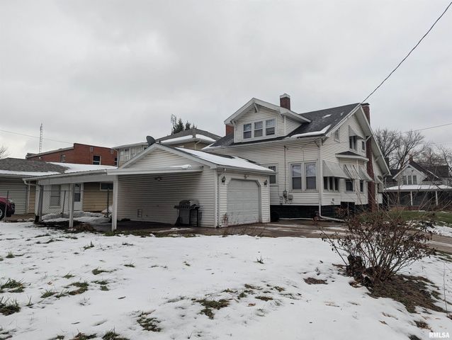 159 W LOCUST Street, Canton, IL 61520