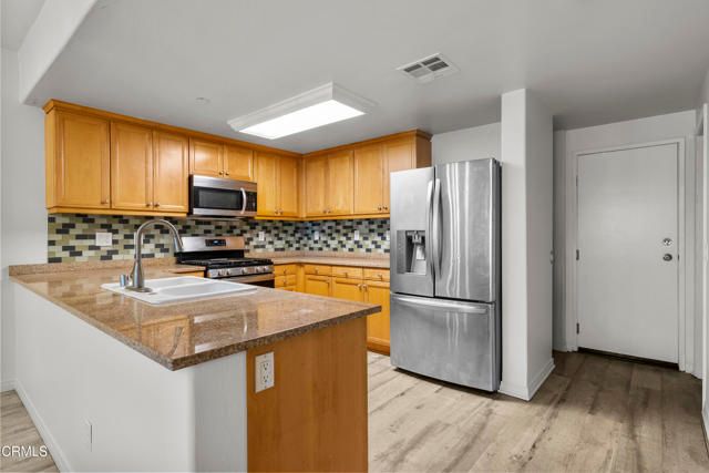 3016 Moonlight Park Avenue, Oxnard, CA 93036