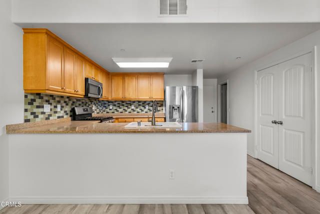 3016 Moonlight Park Avenue, Oxnard, CA 93036