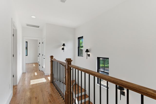 1111 Petway Ave, Nashville, TN 37206