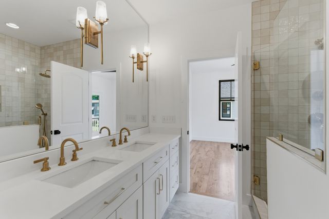 1111 Petway Ave, Nashville, TN 37206