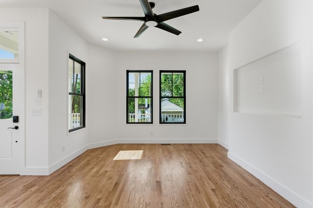 1111 Petway Ave, Nashville, TN 37206