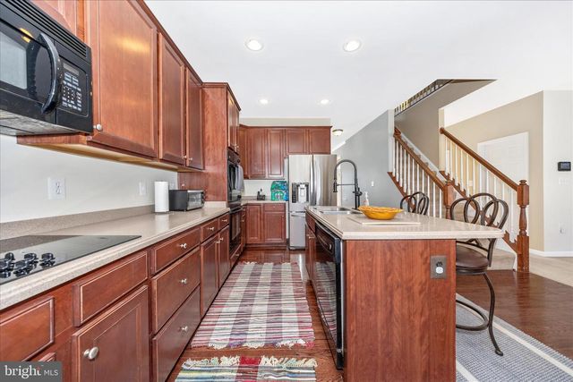 214 UNION RIDGE DR, Charles Town, WV 25414