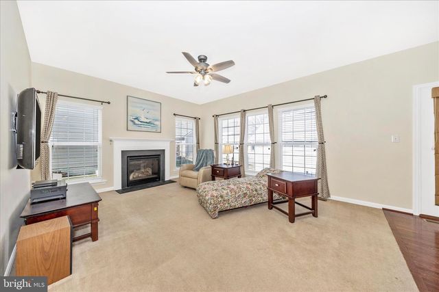 214 UNION RIDGE DR, Charles Town, WV 25414