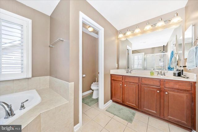 214 UNION RIDGE DR, Charles Town, WV 25414