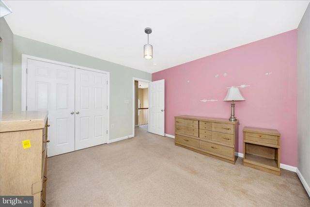 214 UNION RIDGE DR, Charles Town, WV 25414