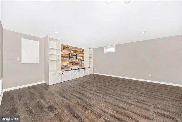 214 UNION RIDGE DR, Charles Town, WV 25414