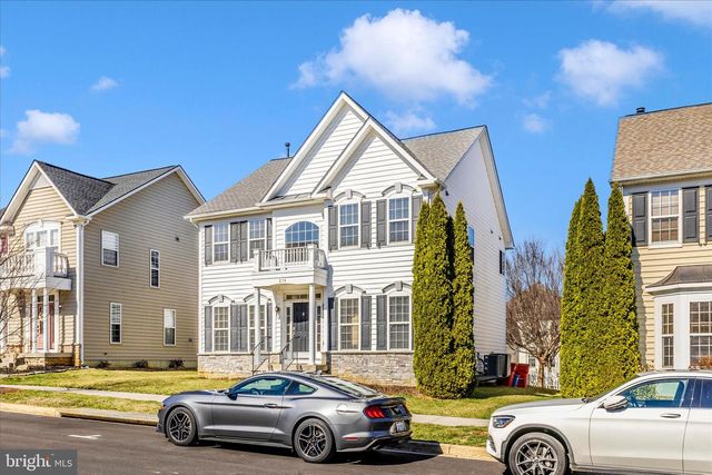 214 UNION RIDGE DR, Charles Town, WV 25414