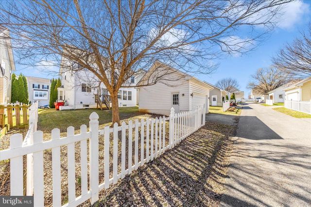 214 UNION RIDGE DR, Charles Town, WV 25414