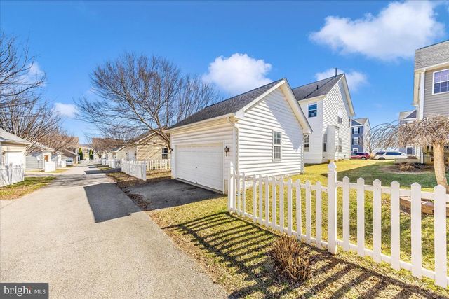 214 UNION RIDGE DR, Charles Town, WV 25414