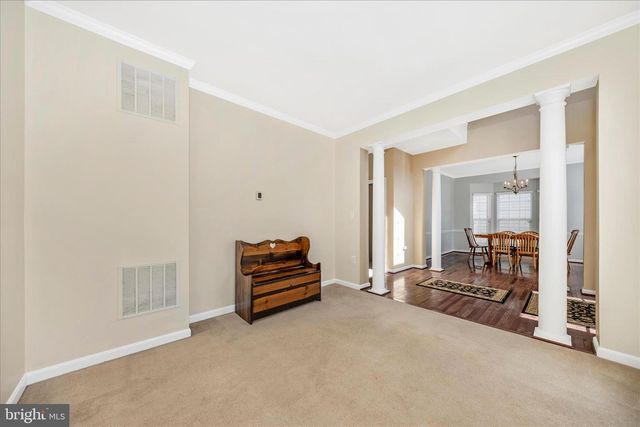 214 UNION RIDGE DR, Charles Town, WV 25414