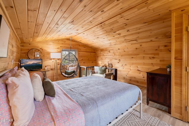 1638 S Mountain View Road, Sevierville, TN 37876