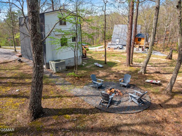 1638 S Mountain View Road, Sevierville, TN 37876