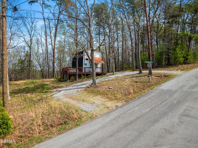 1638 S Mountain View Road, Sevierville, TN 37876